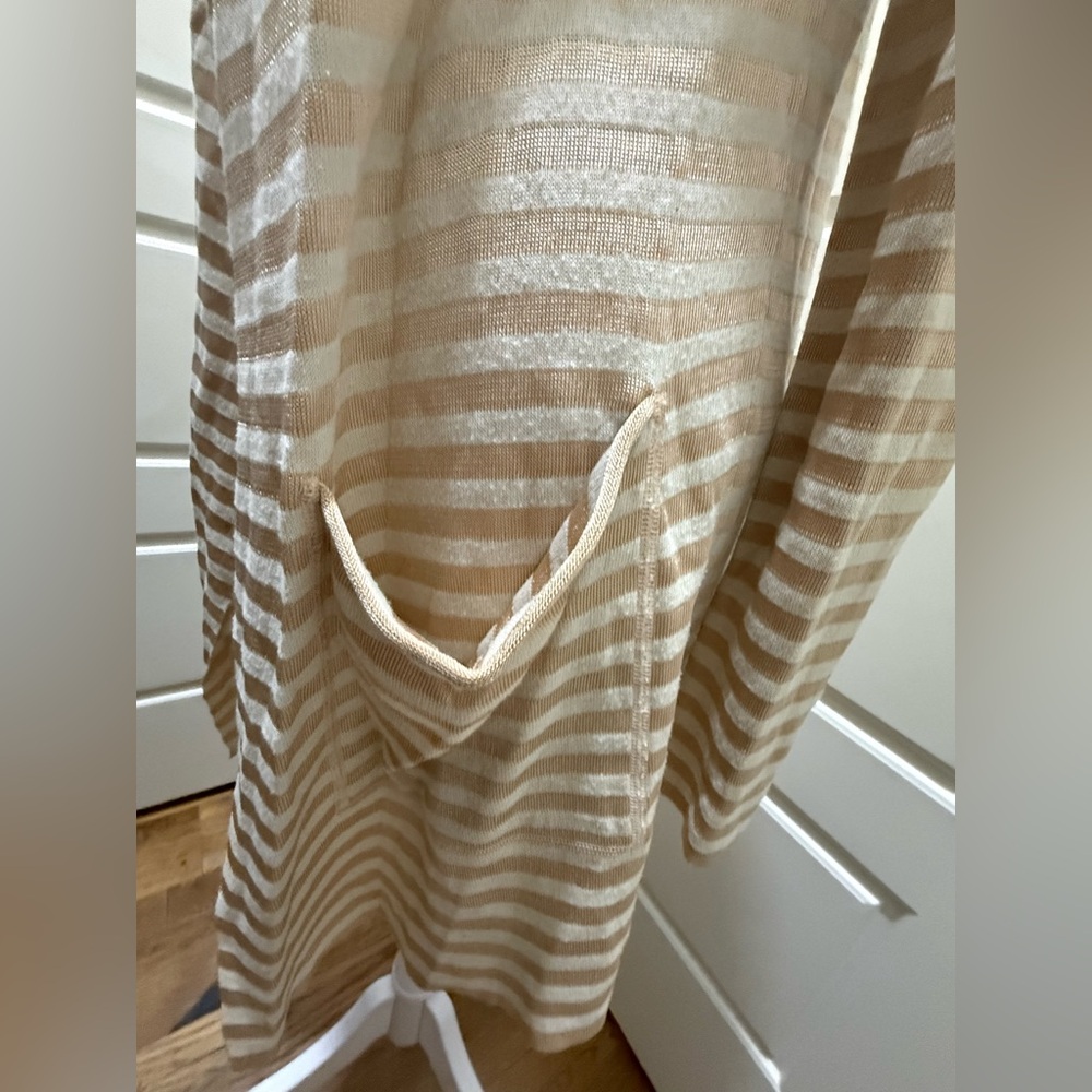 Emporio Armani. Beige Striped Open Cardigan. Size 6. - Picture 5 of 11